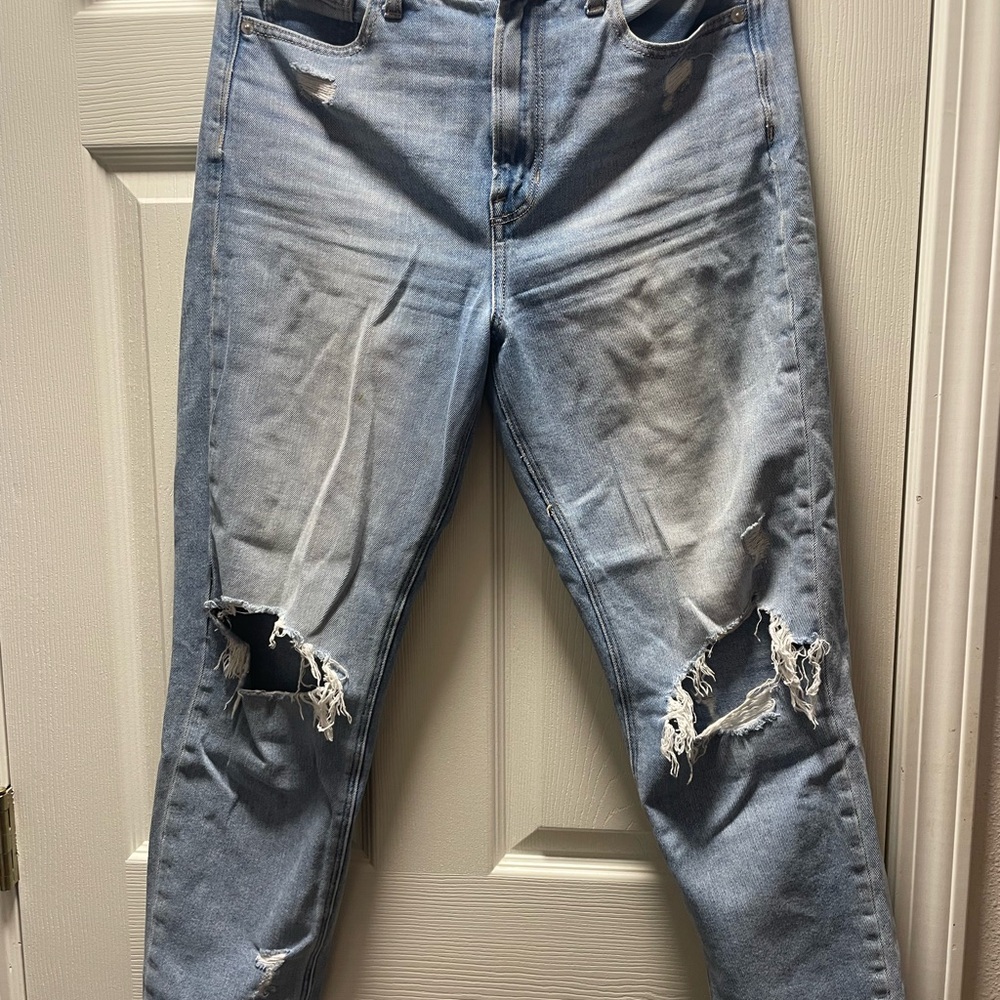 Stylish Light Blue Distressed Men's Jeans
